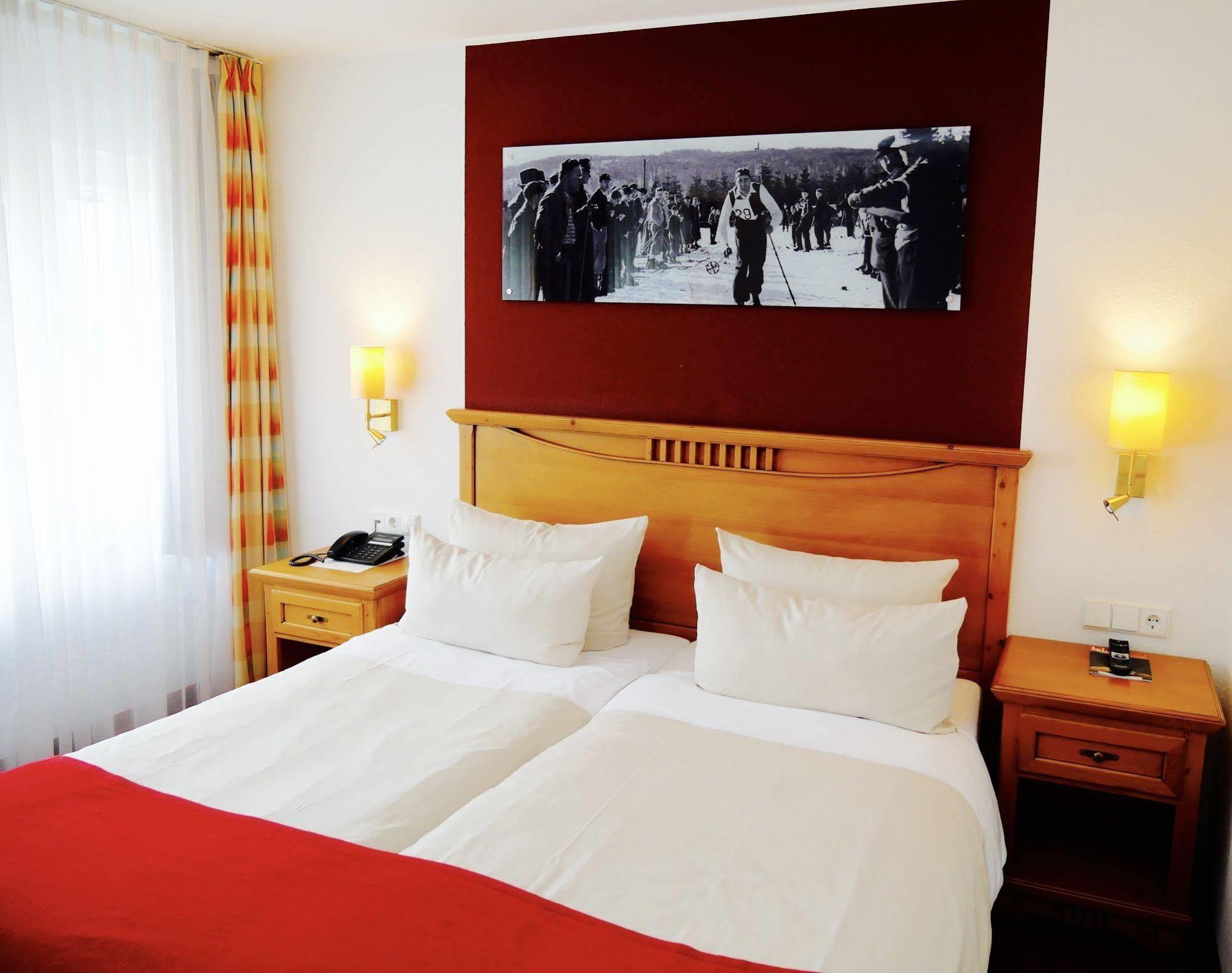 Astenturm Hotel (Adults Only) Winterberg Esterno foto